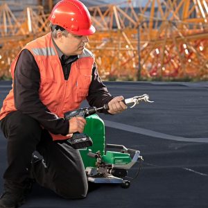 Teste de descolamento de solda com tensiômetro manual