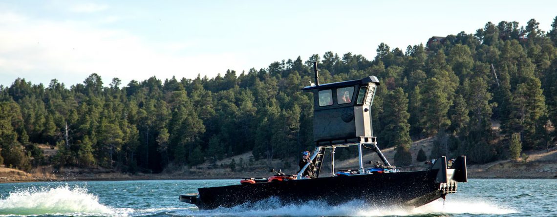 barcos fabricados com PEAD reciclado