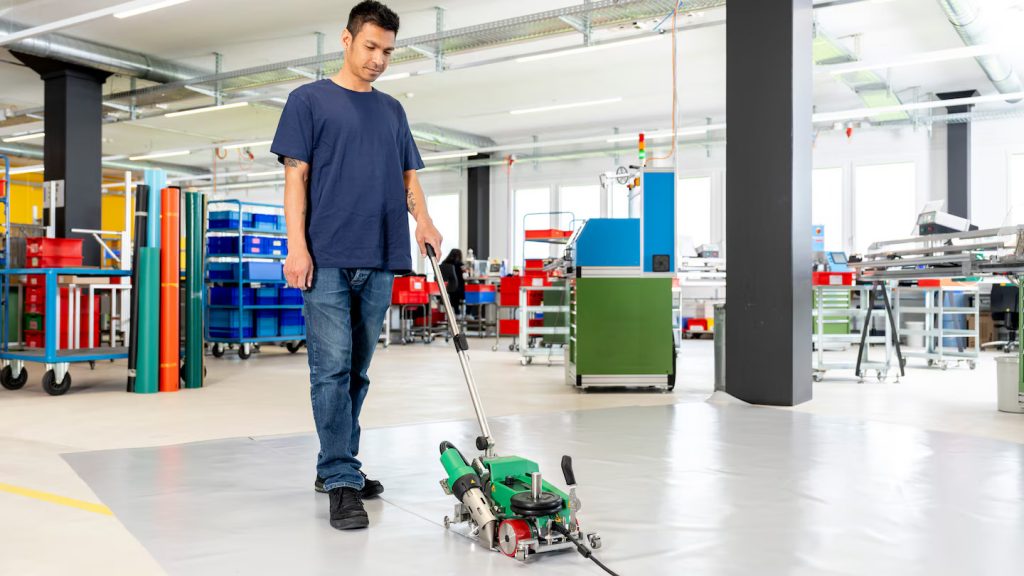 Leister UNIPLAN 510 ideal para soldar lonas, tendas ou faixas publicitárias