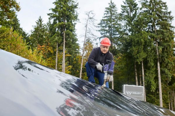 Reparo de geomembrana com Weldy Booster EX2