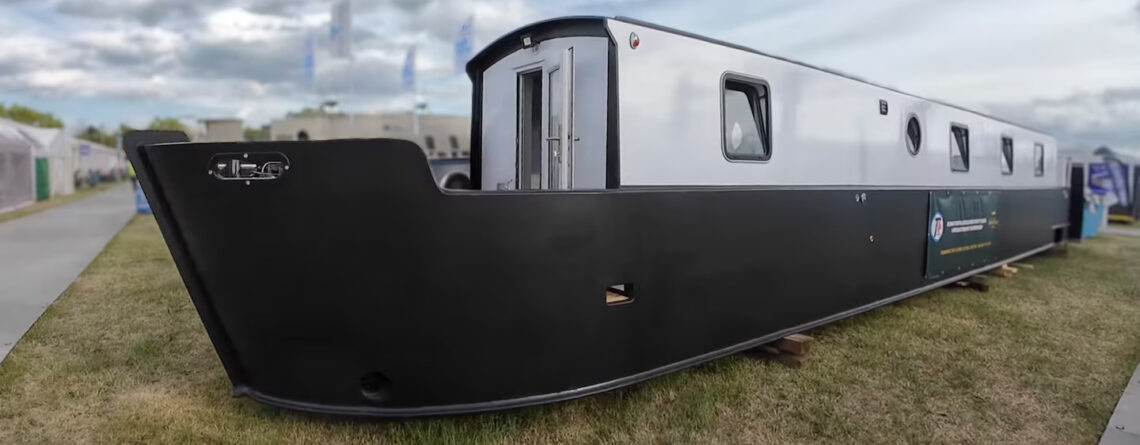 Barco de Canal em PEAD soldado com Leister